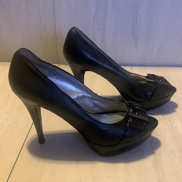 Guess Women's Black Leather High Heels Size 9.5M - Picture 3 of 15
